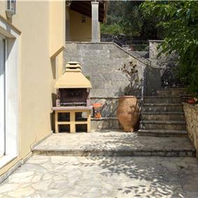 3 bedroom villa with heated pool in Kassiopi, Corfu, sleeps 6